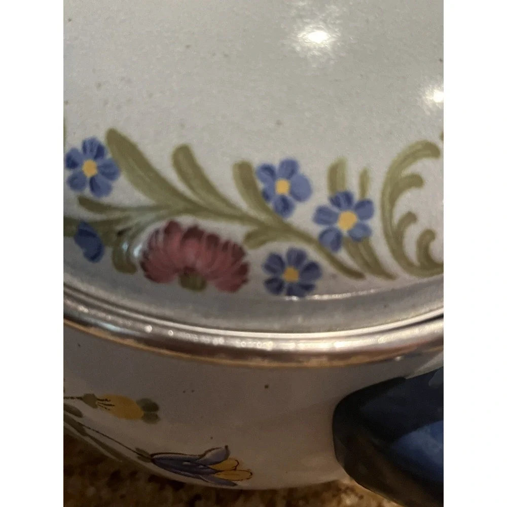 VTG ASTA Enamelware Casserole w/ Lid HTF Blue Speckle & Cobalt Trim Germany 7